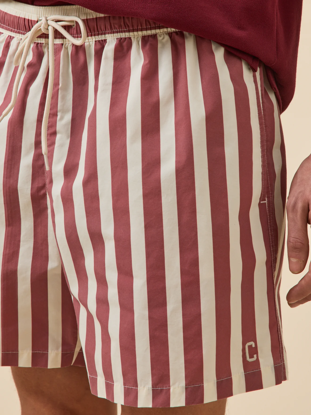 Gestreifte Herren-Badeshorts - Image 3