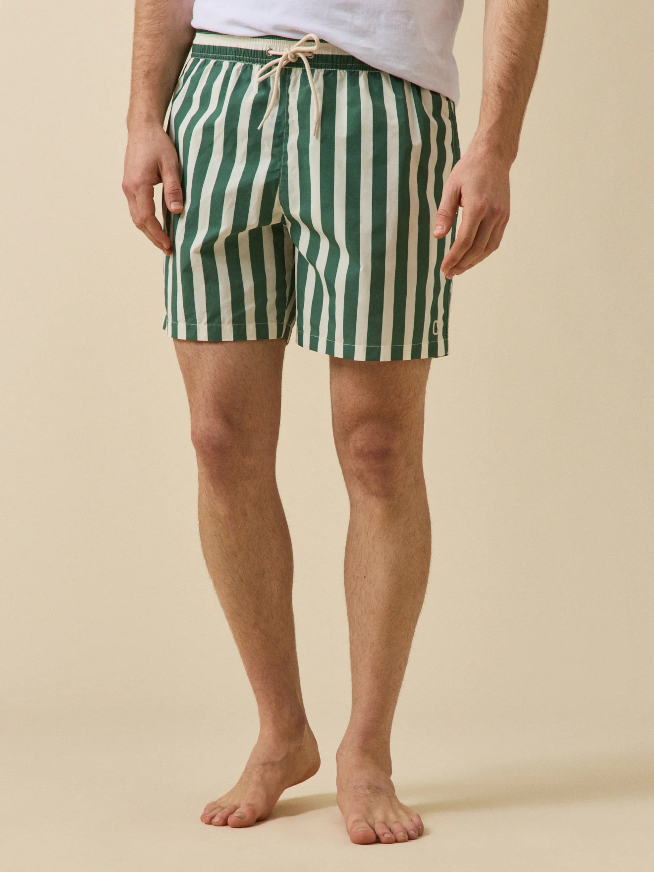 Gestreifte Herren-Badeshorts