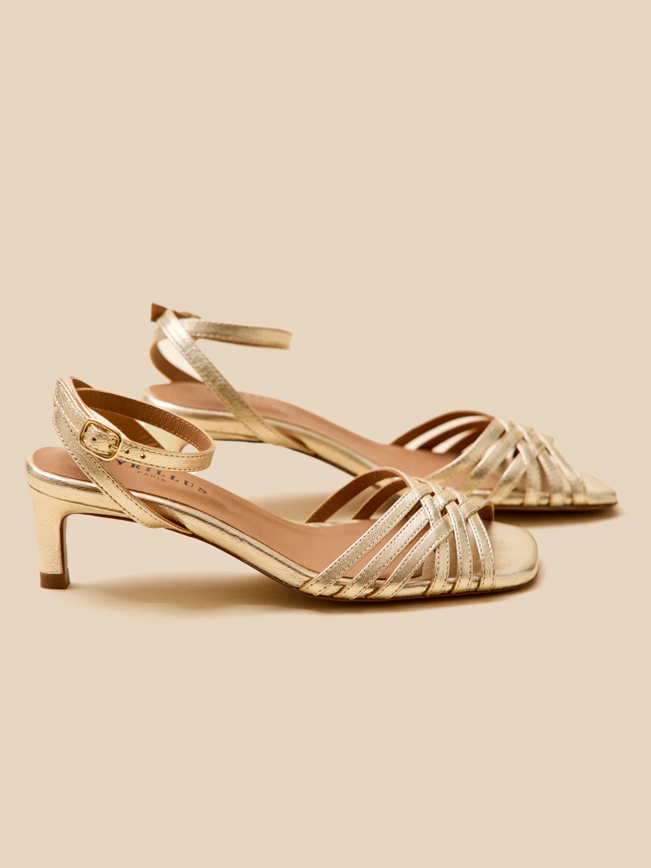 Damensandalen mit Absatz aus Leder, Metallic-Look - Image 4
