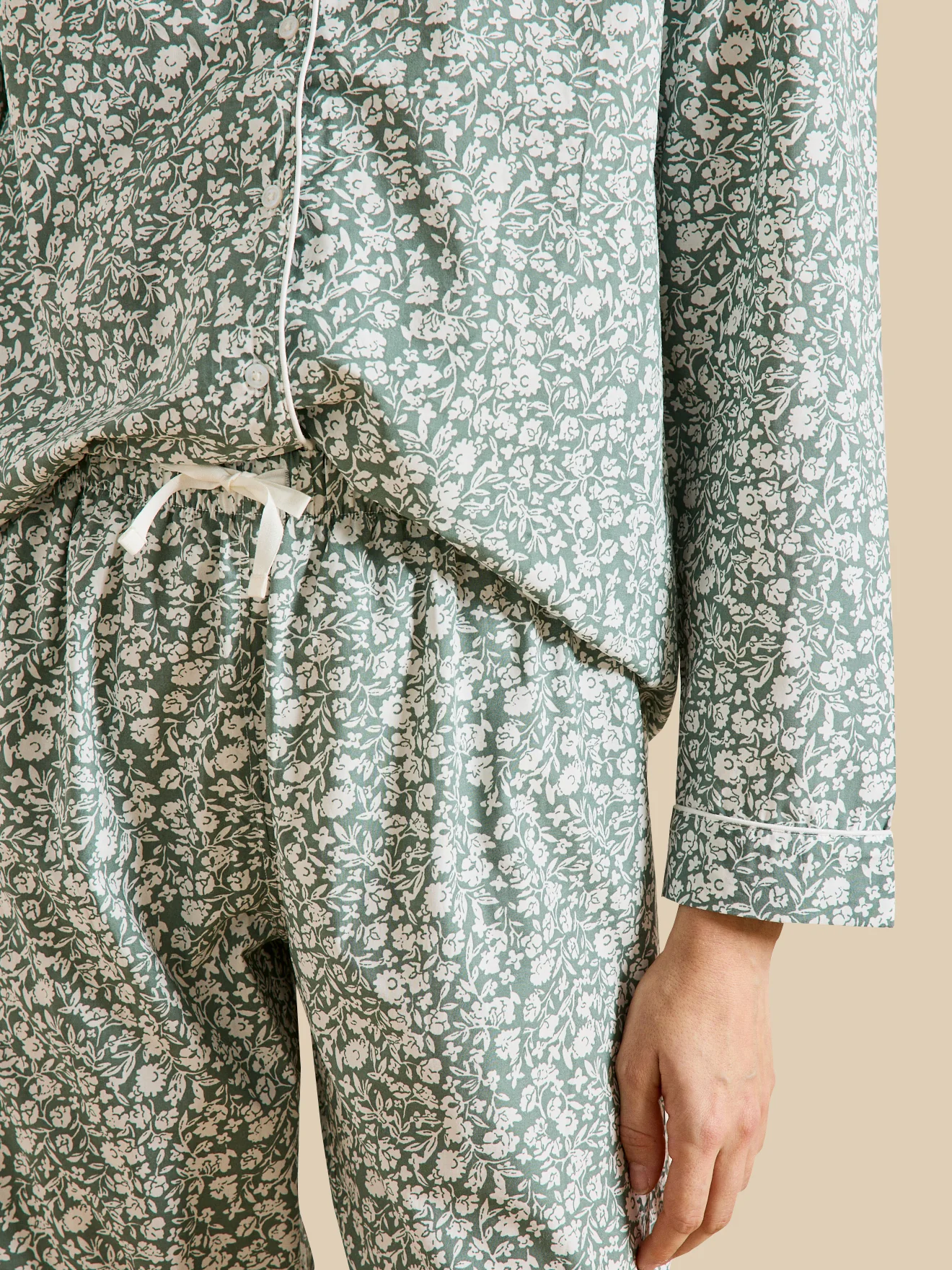 Damen-Pyjama mit Blumen-Print - Image 5