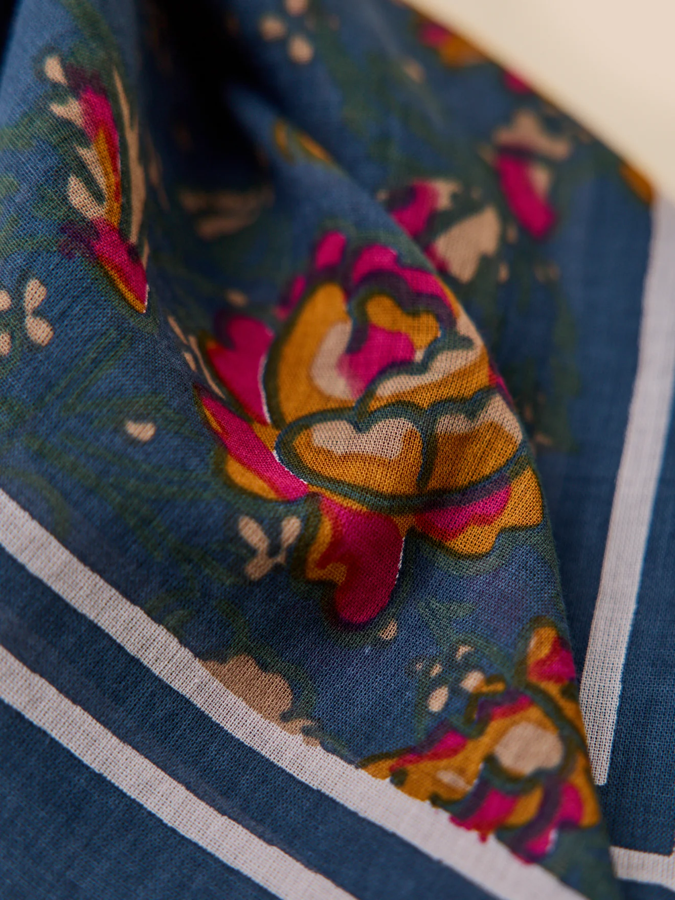 Damenschal mit Blumenmuster - Image 4