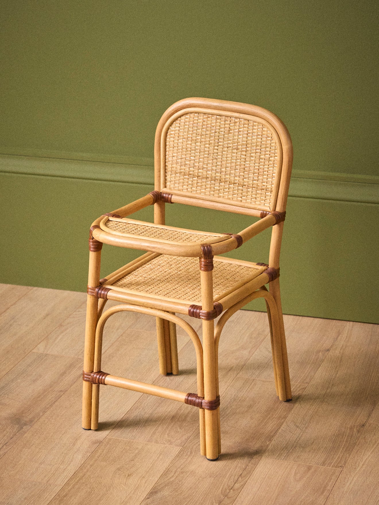 Hochstuhl aus Rattan für Puppen