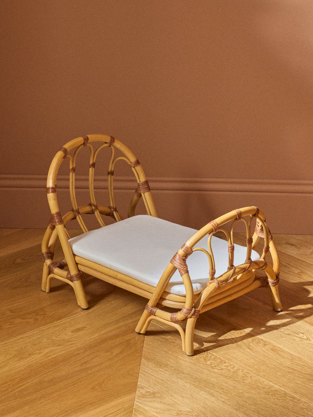 Puppenbett aus Rattan « Céleste »