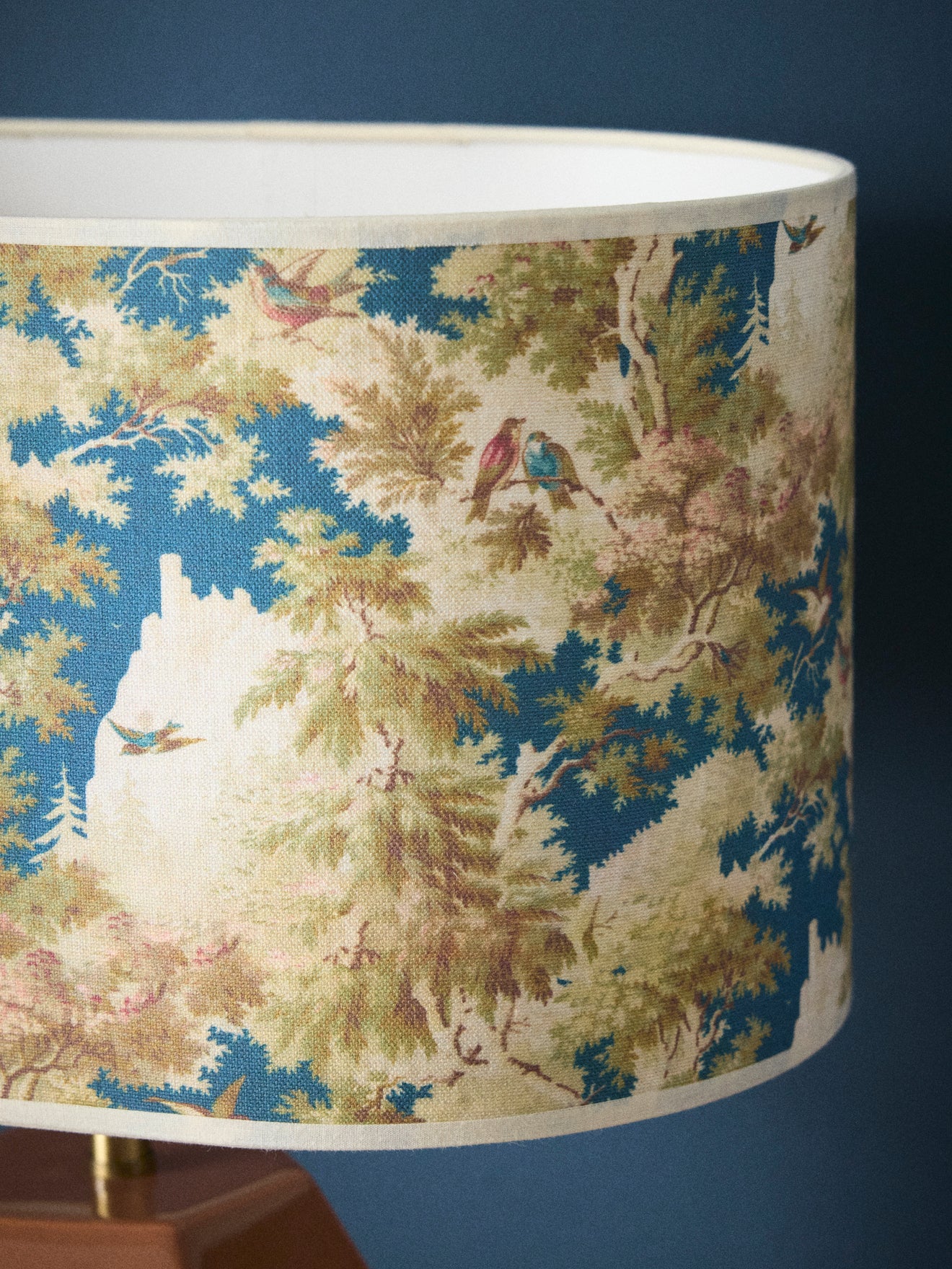 Ovaler Lampenschirm mit Blumenmuster – großes Modell - Image 3