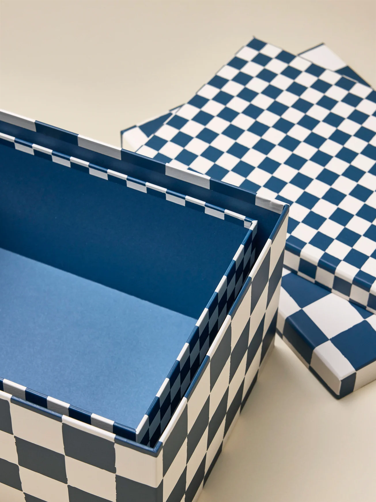 Aufbewahrungsboxen mit Schachbrettmuster im 2er-Set - Image 2