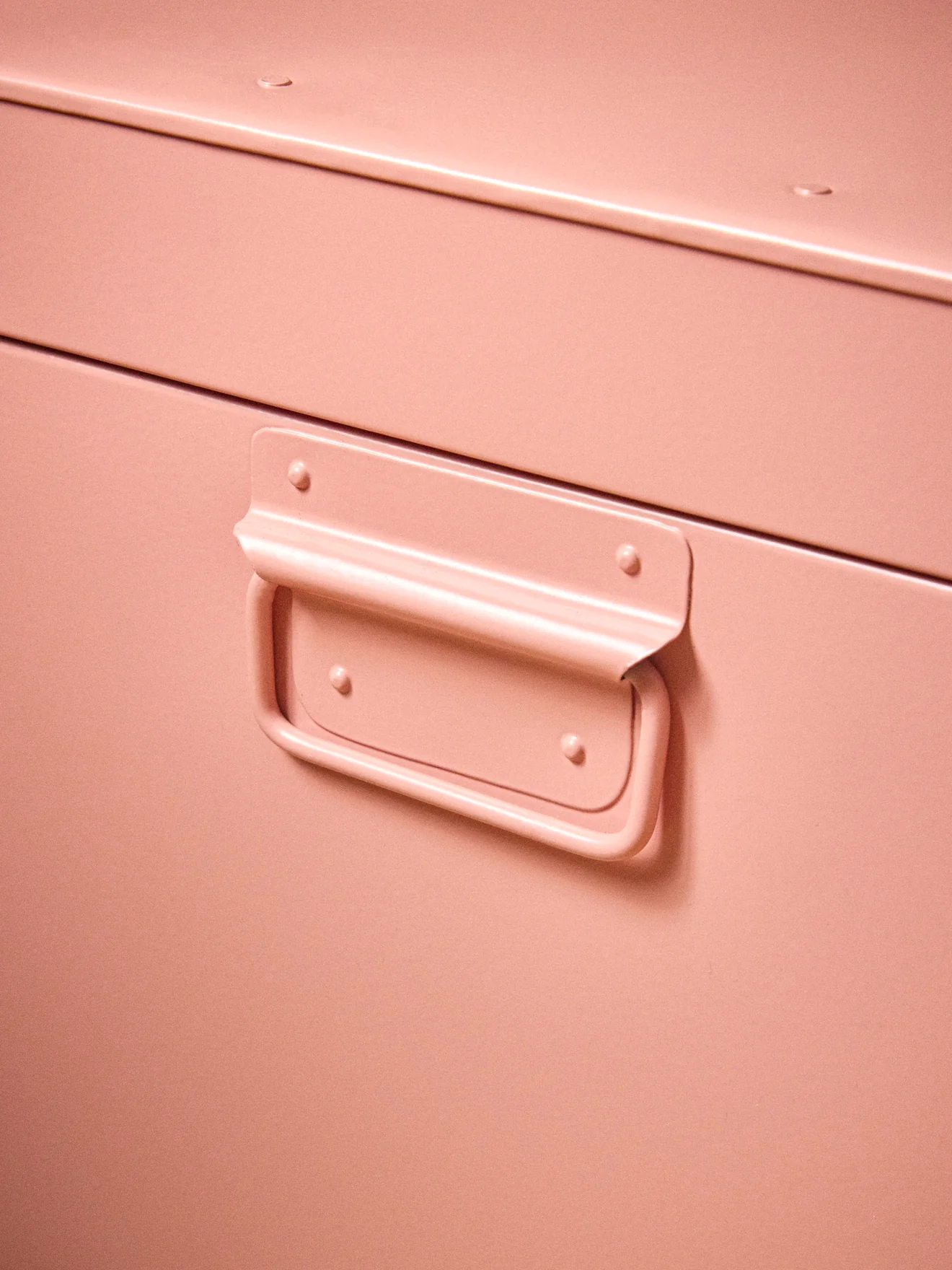 Aufbewahrungstruhe aus Metall - Image 3