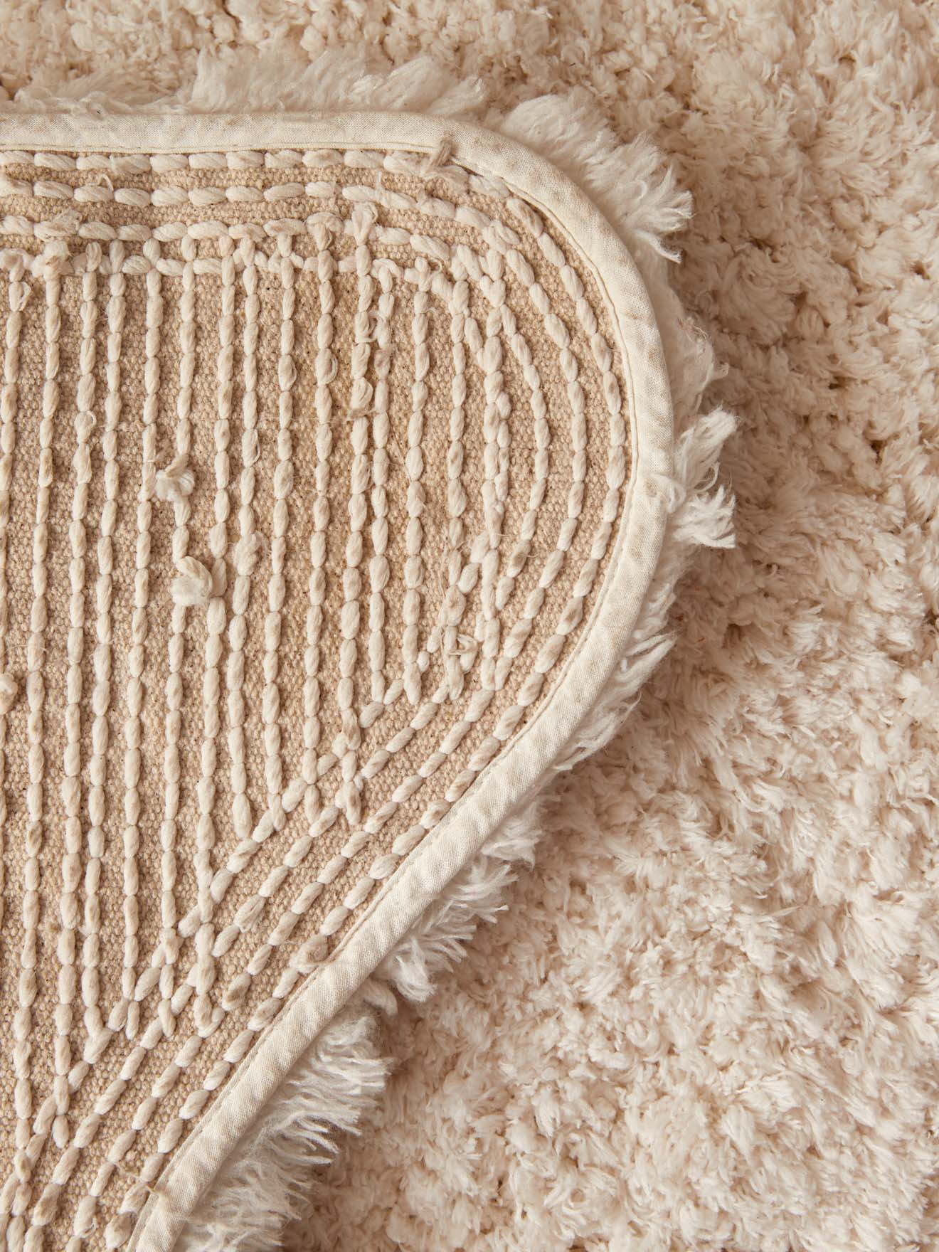 Mollig weicher Teppich - Image 3