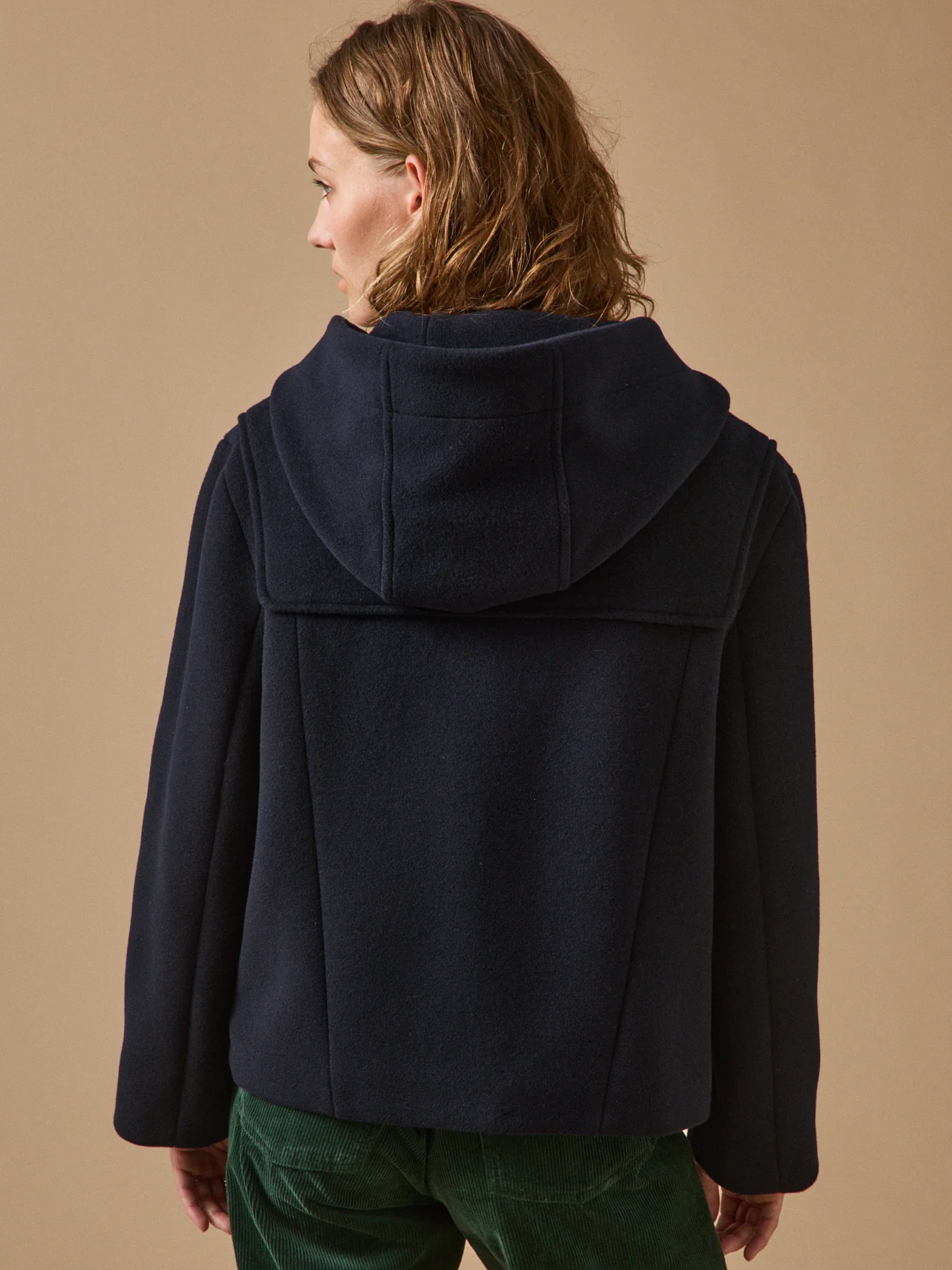 Kurze Damen-Cabanjacke aus Wolltuch - Image 3