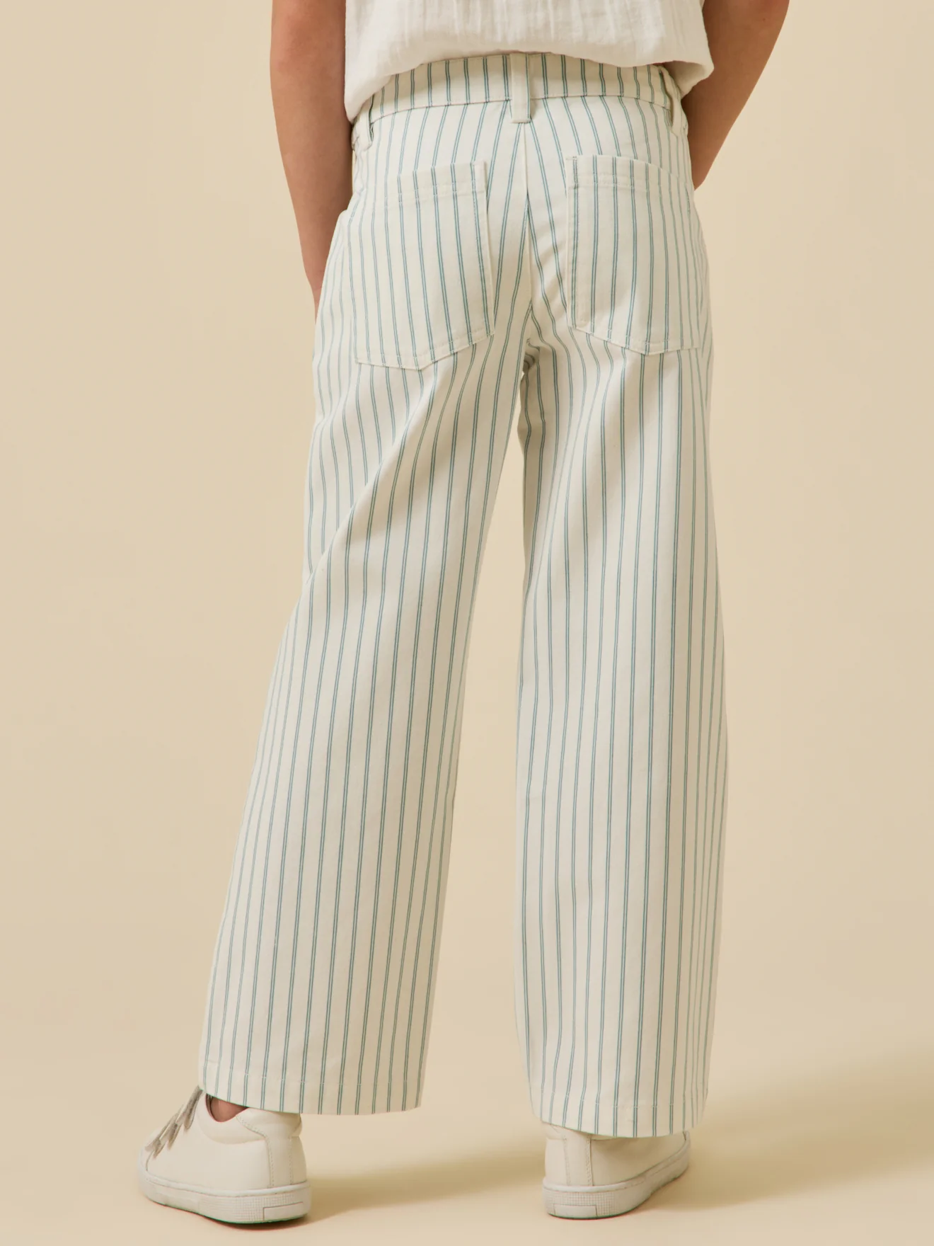 Mädchenhose aus gestreiftem Denim - Image 2