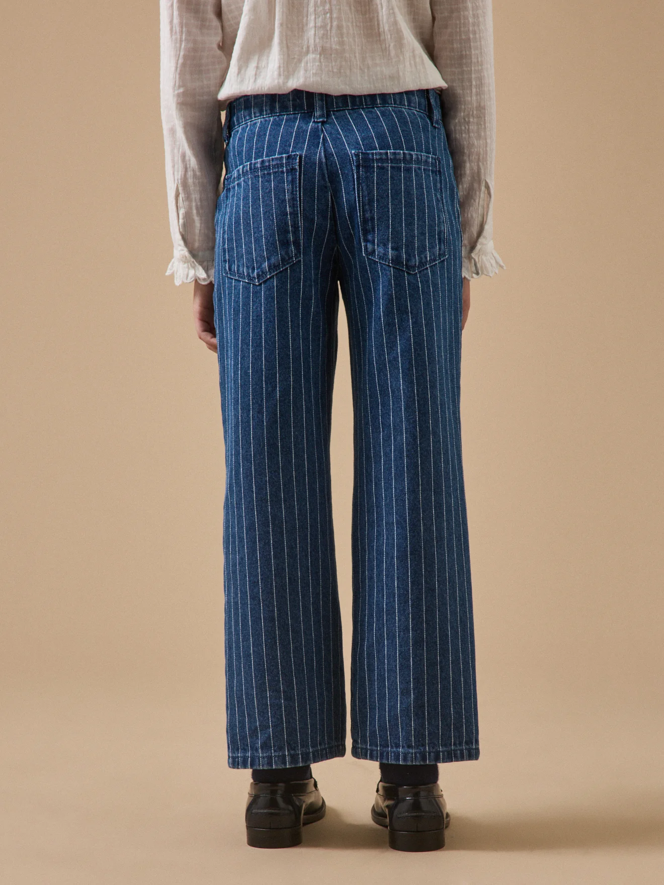 Mädchenhose mit Streifenmuster, geradem Schnitt und Festonbordüre - Image 2