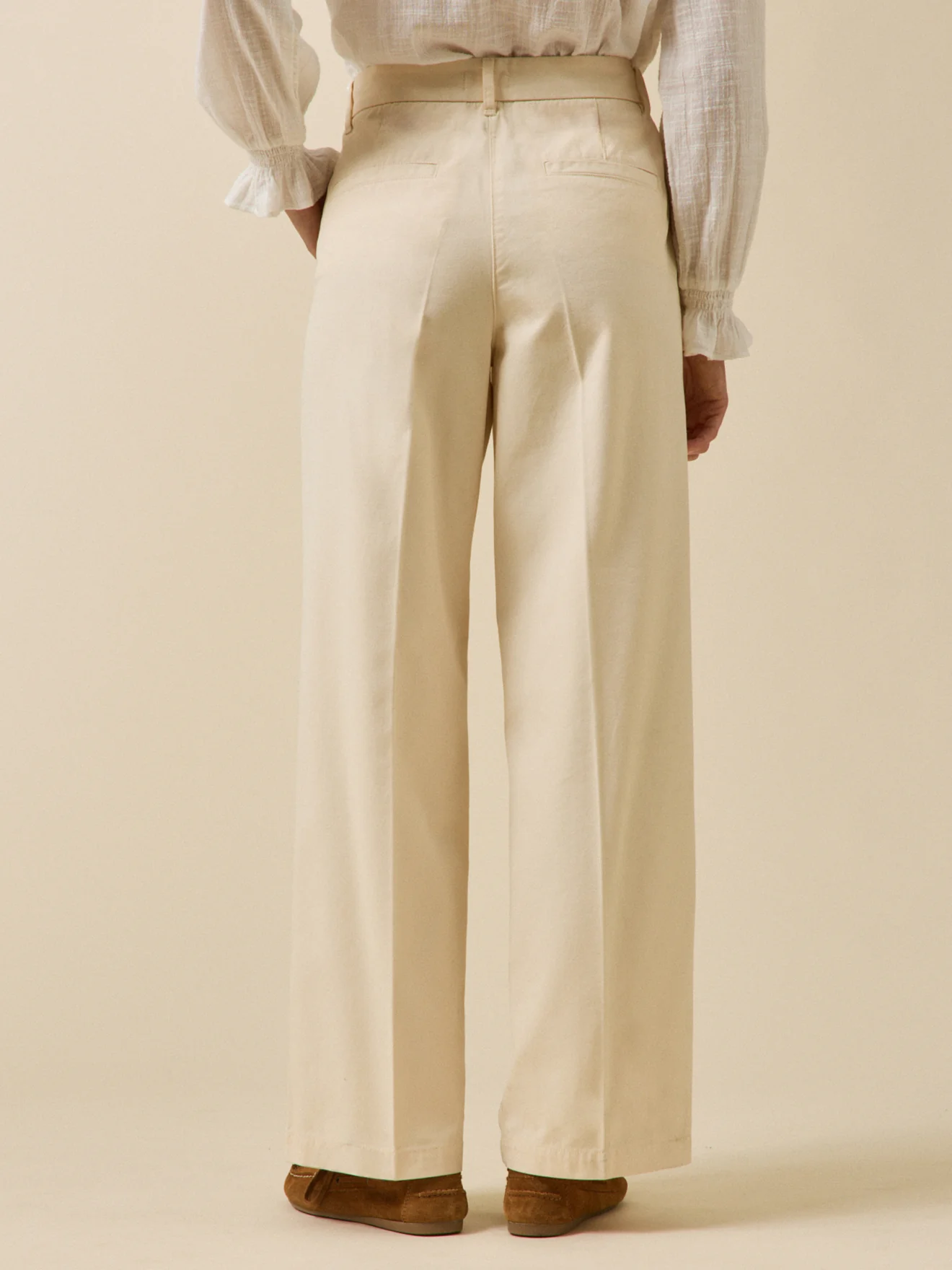 Damenhose mit weitem Bein aus Gabardine Clara - Image 2