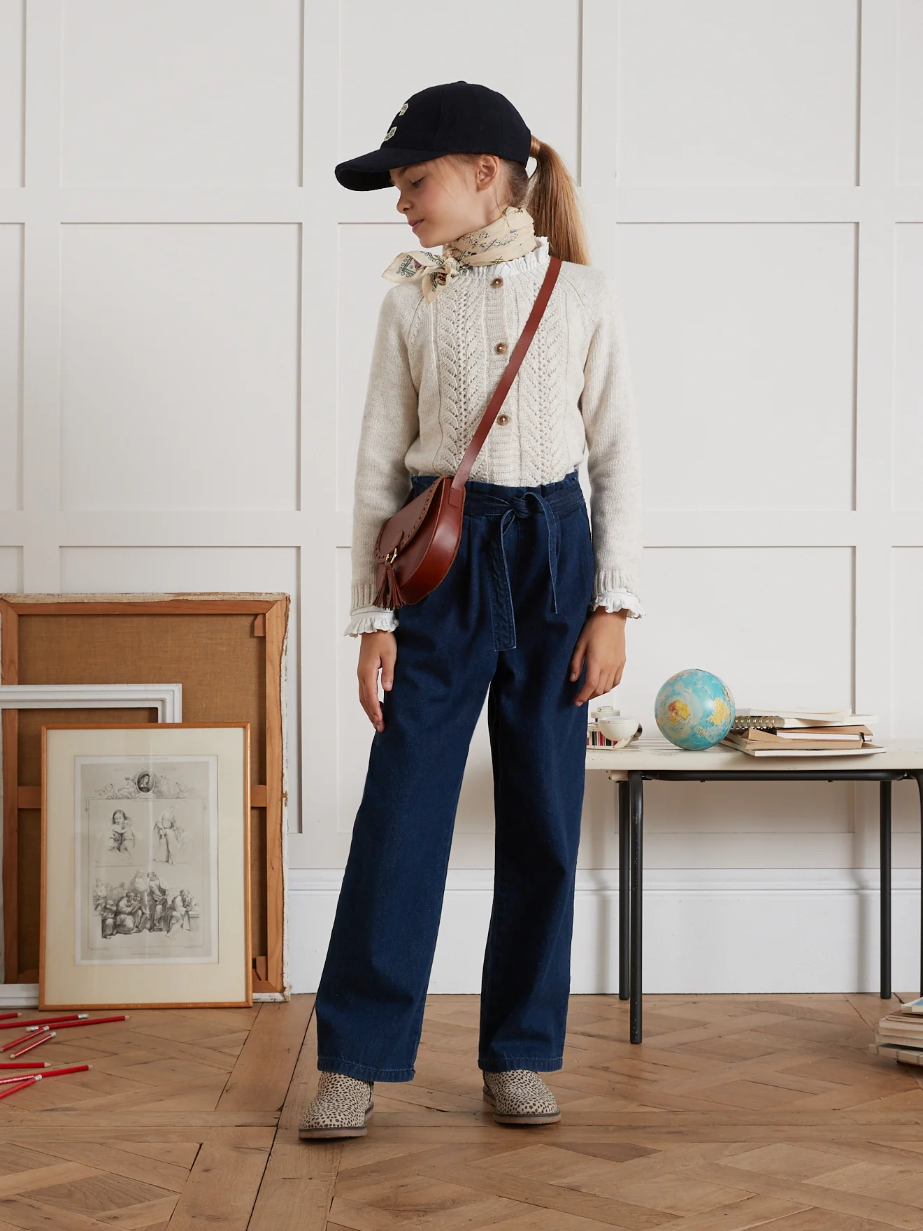Mädchenhose aus leichtem Denim, weit geschnitten - Image 5