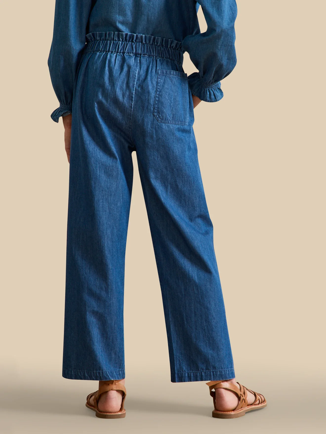 Mädchenhose, weit, aus leichtem Denim - Image 2