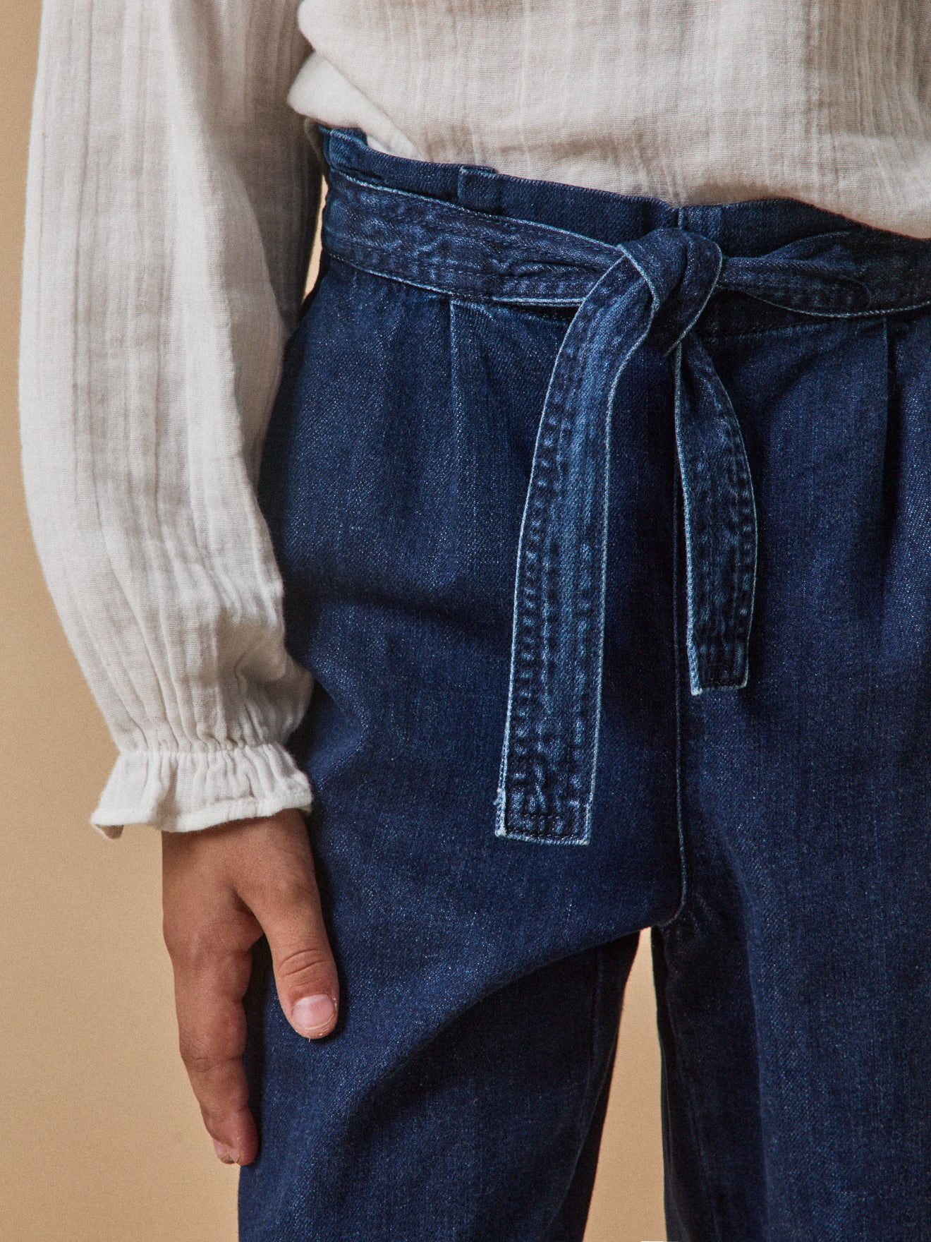 Mädchenhose aus leichtem Denim, weit geschnitten - Image 3