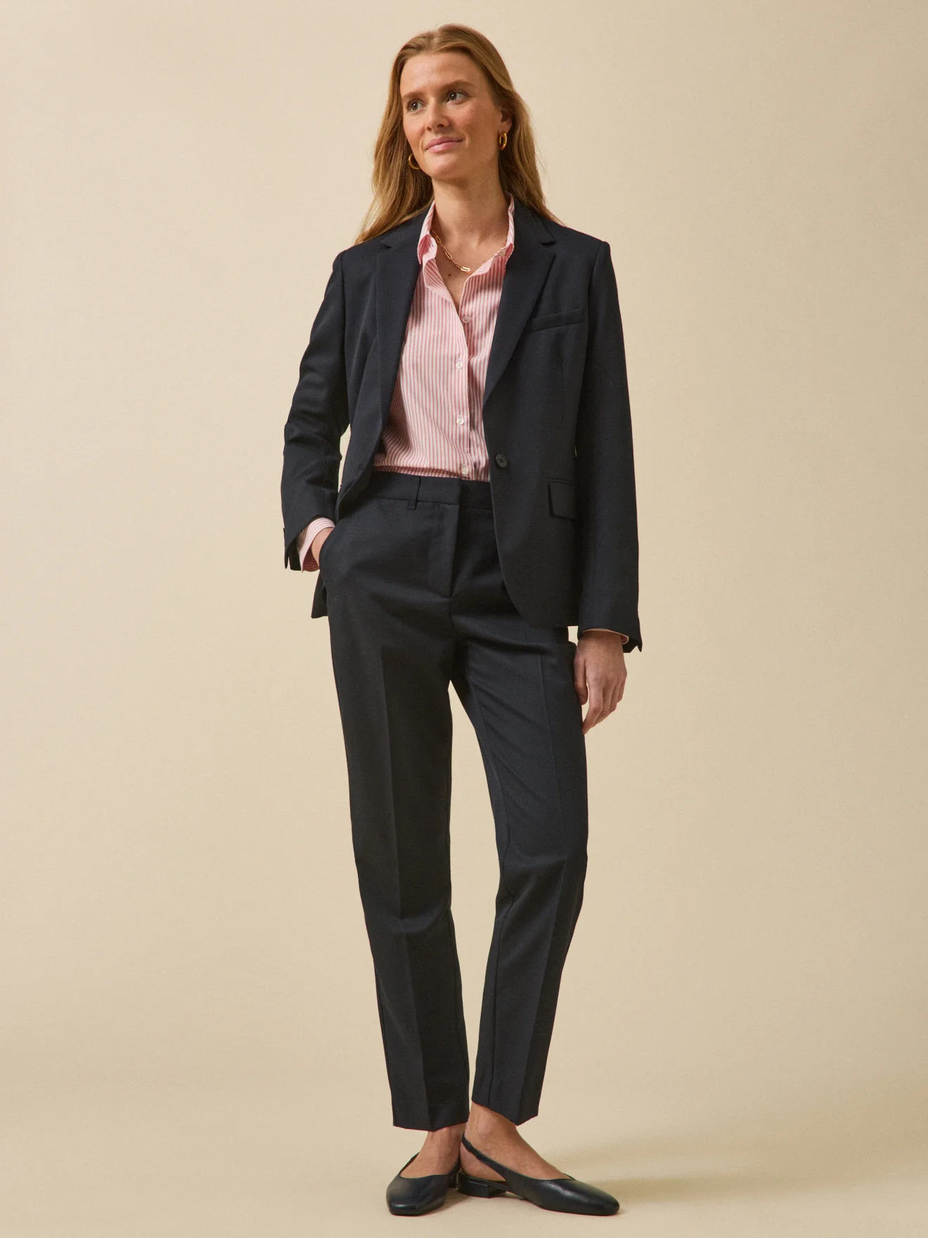 Einfarbige Damen-Zigarettenhose Léa aus Wolltuch - Image 6