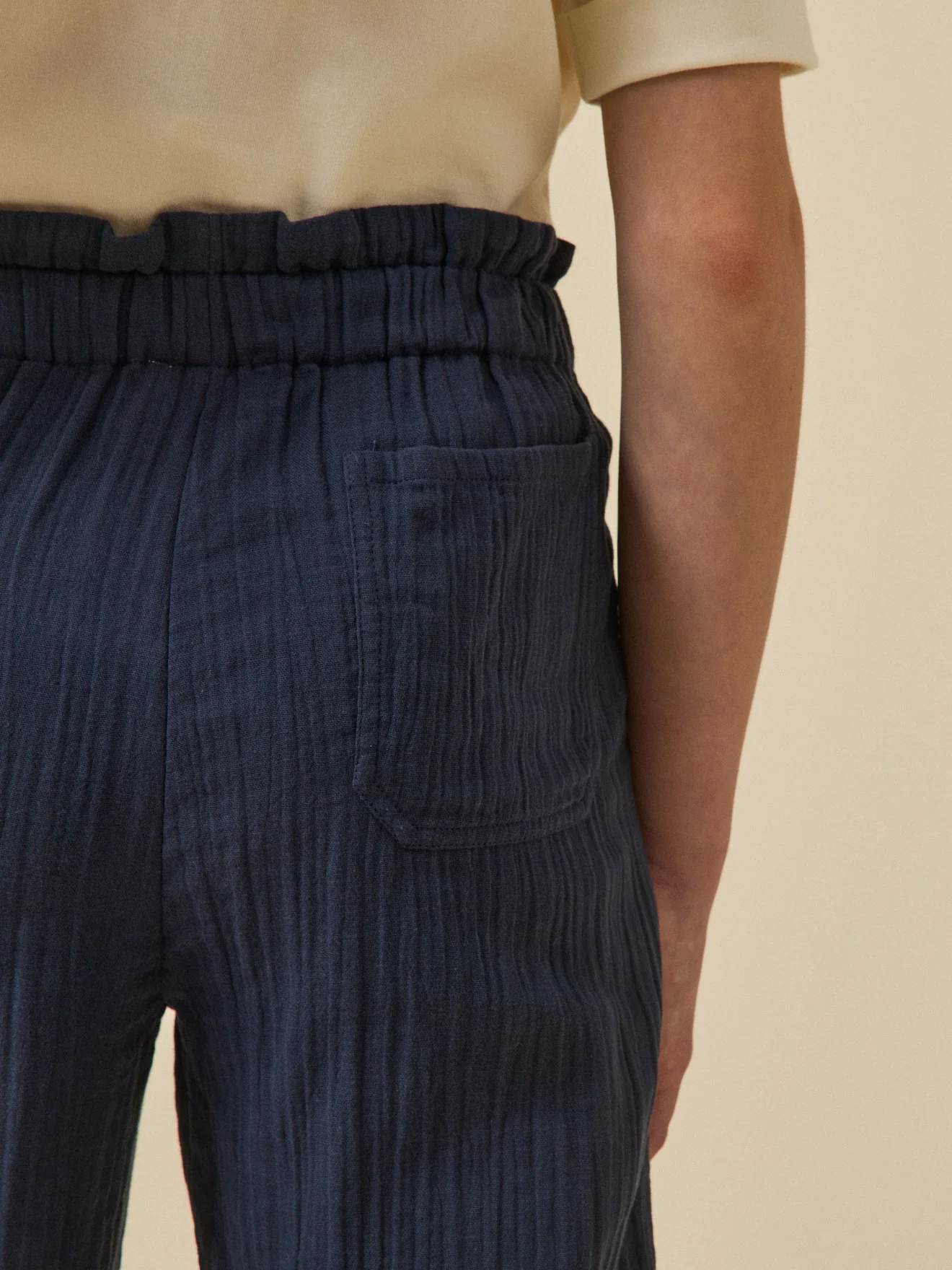 Mädchen-Hose aus Baumwollgaze – Kollektion « Junior » - Image 4