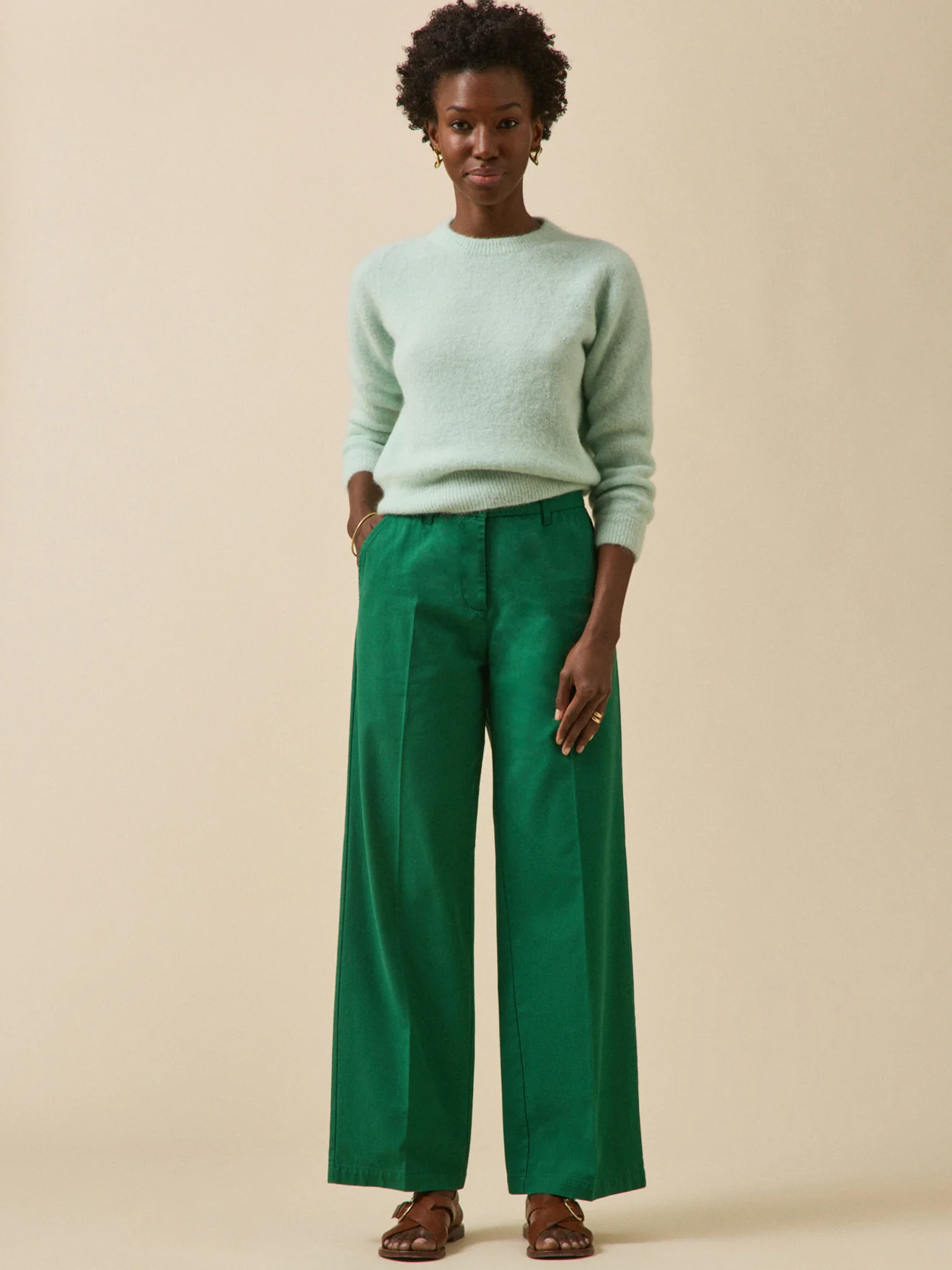 Damenhose mit weitem Bein aus Gabardine Clara - Image 5