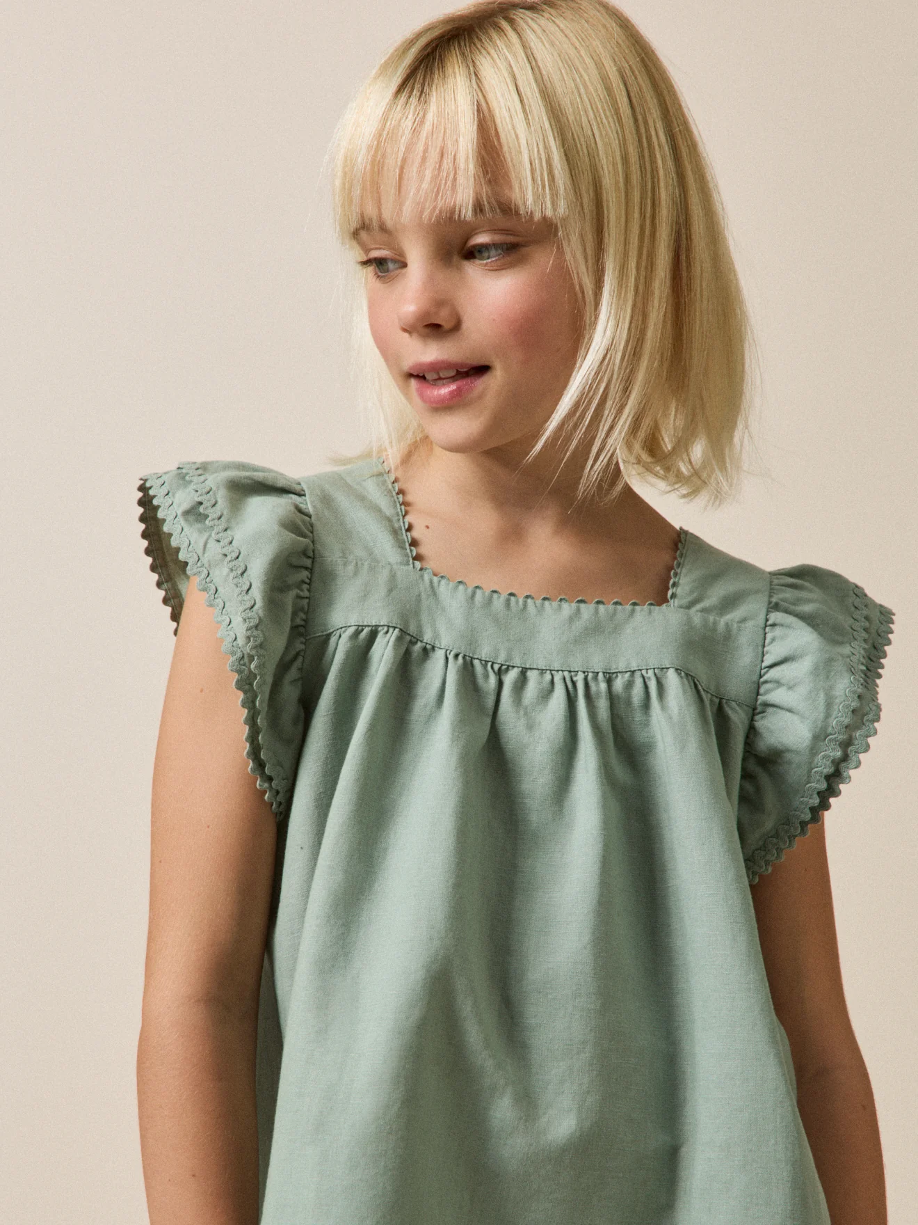 Mädchenkleid « Clémence » aus Leinen und Baumwolle – Kollektion « Feste & Hochzeiten » - Image 3