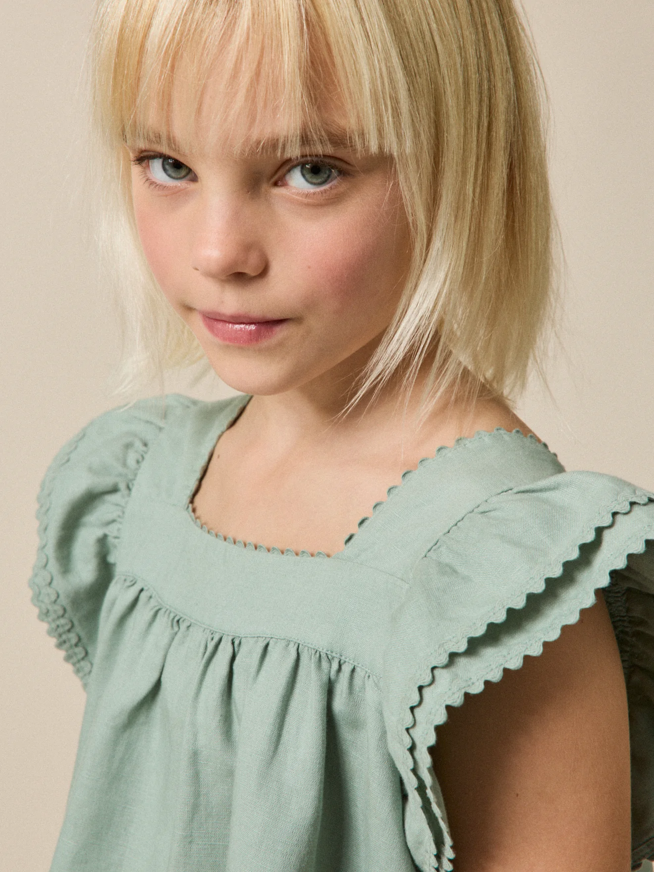 Mädchenkleid « Clémence » aus Leinen und Baumwolle – Kollektion « Feste & Hochzeiten » - Image 4
