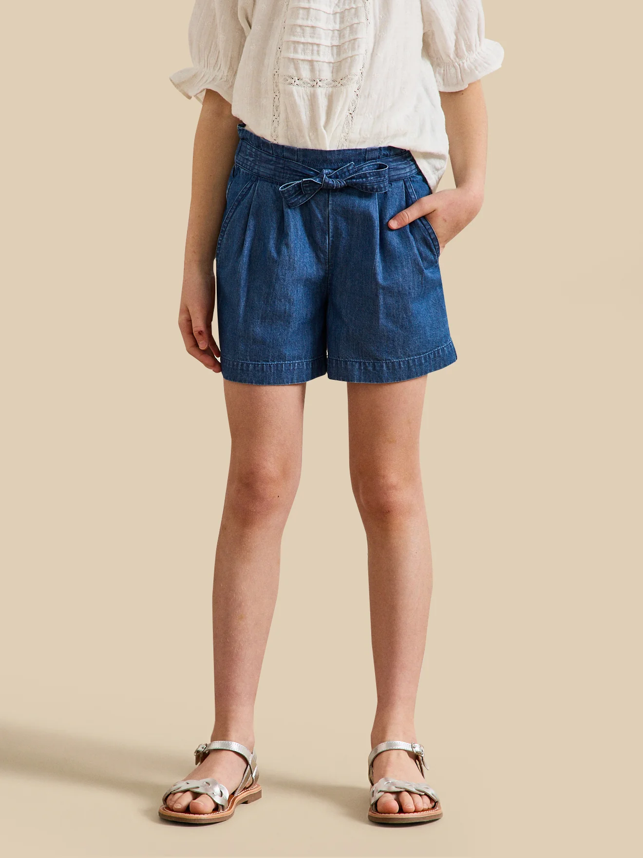 Mädchen-Shorts aus leichtem Denim