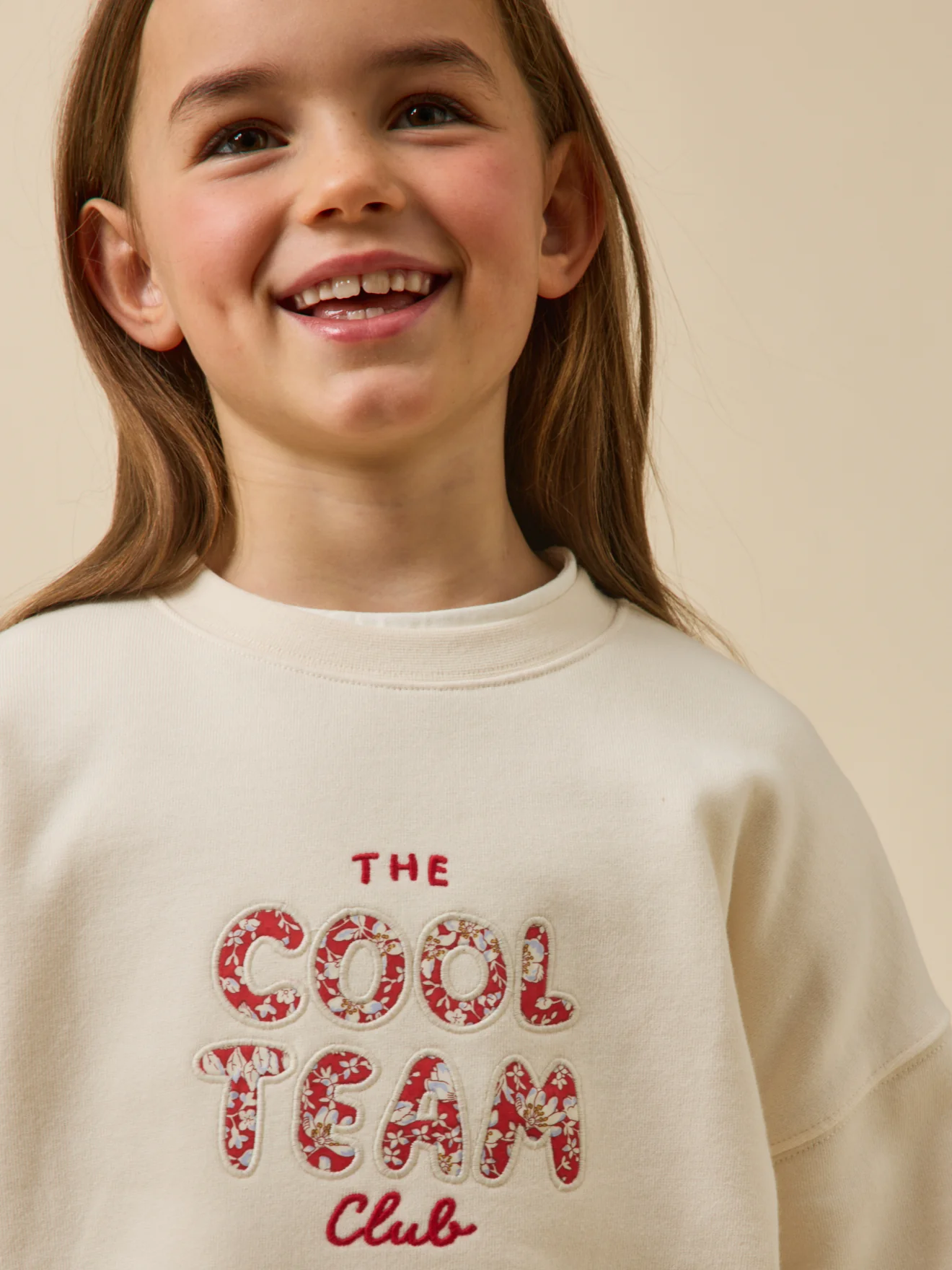 Mädchen-Sweatshirt mit Schriftzug aus Liberty®-Stoff – Bio-Baumwolle - Image 3