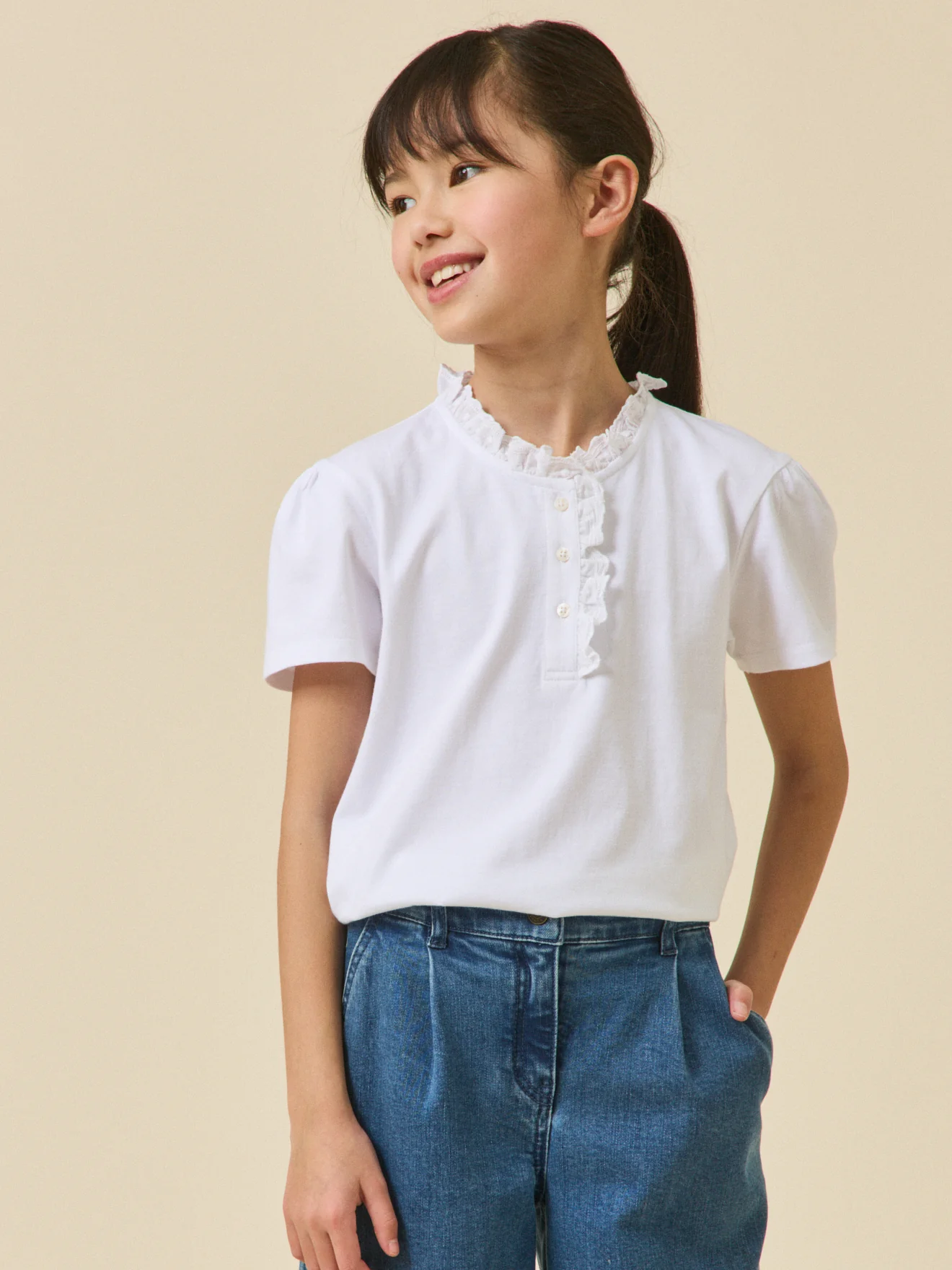 Mädchen T-Shirt mit Rüschenkragen – Kollektion « Junior »
