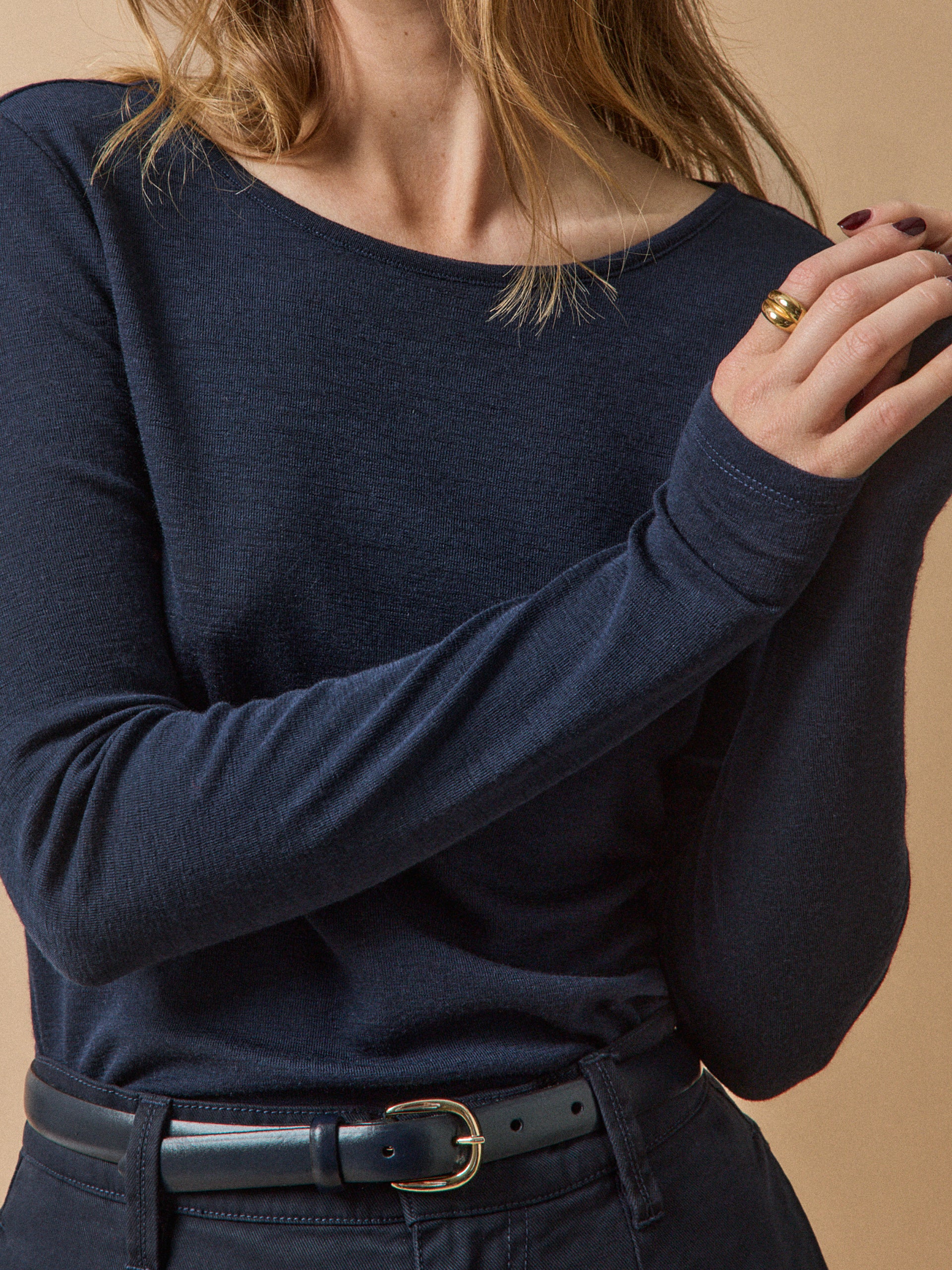 Damen-T-Shirt mit rundem Halsausschnitt aus Woll-Jersey - Image 3
