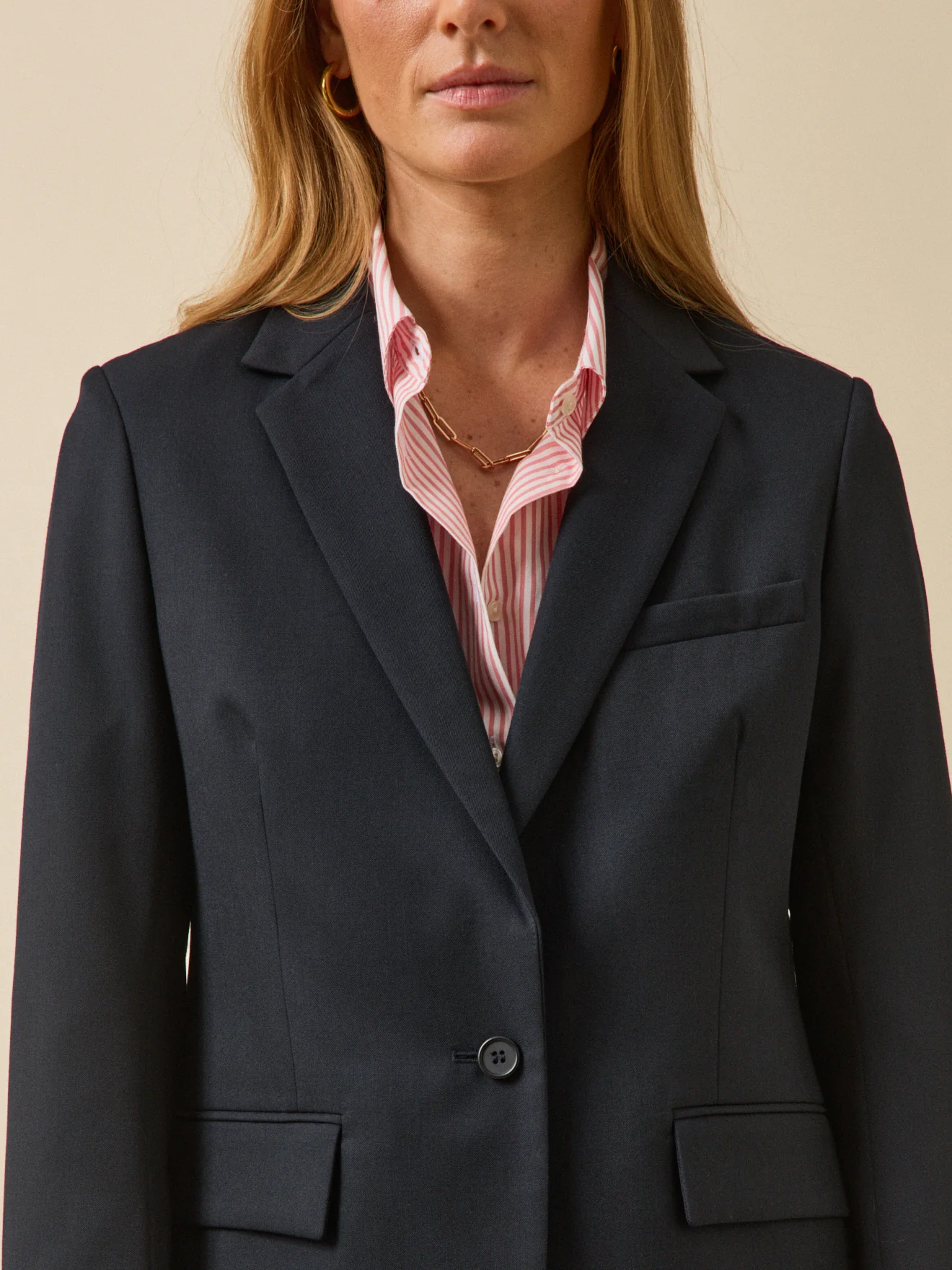 Einfarbiger Damen-Blazer aus Wolltuch - Image 3
