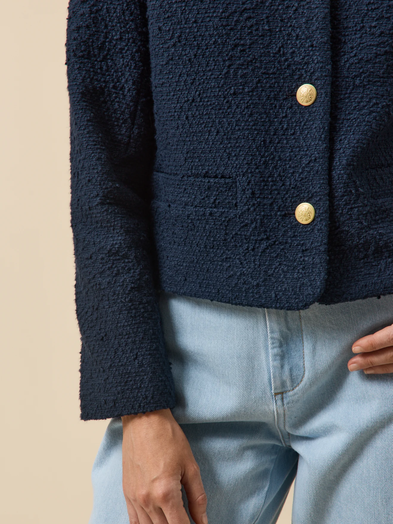 Einfarbige Damenjacke aus Twill ohne Kragen - Image 4